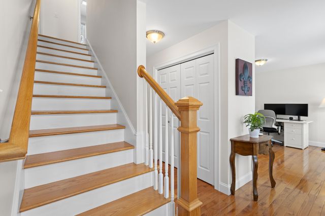 9 Maple Avenue, Goffstown, NH 03045