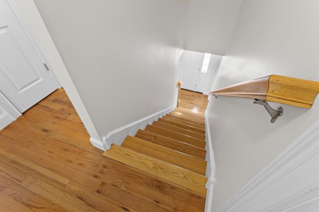 9 Maple Avenue, Goffstown, NH 03045