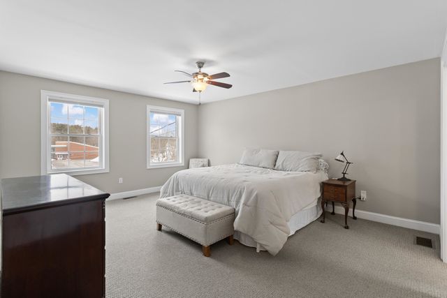 9 Maple Avenue, Goffstown, NH 03045