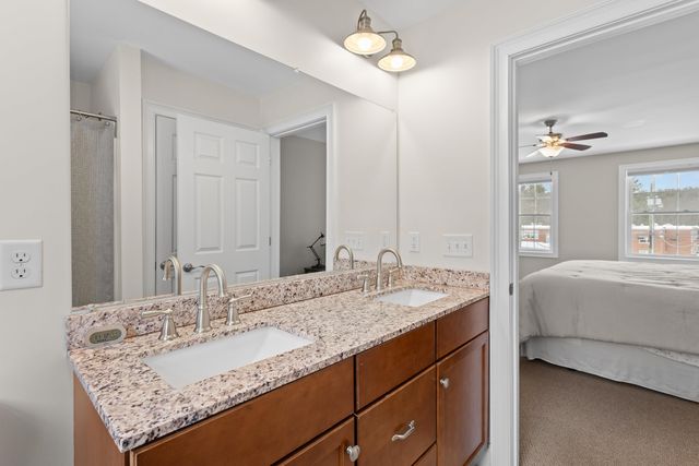 9 Maple Avenue, Goffstown, NH 03045