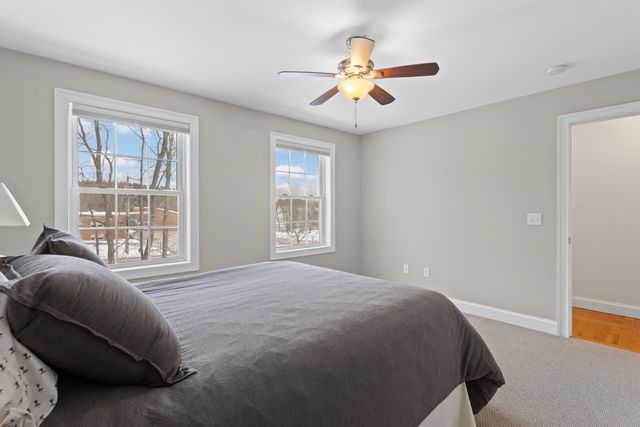 9 Maple Avenue, Goffstown, NH 03045