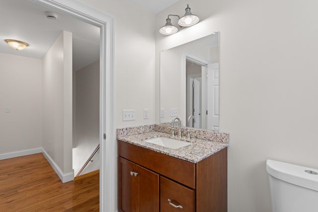 9 Maple Avenue, Goffstown, NH 03045