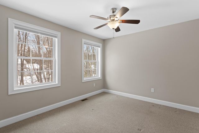 9 Maple Avenue, Goffstown, NH 03045