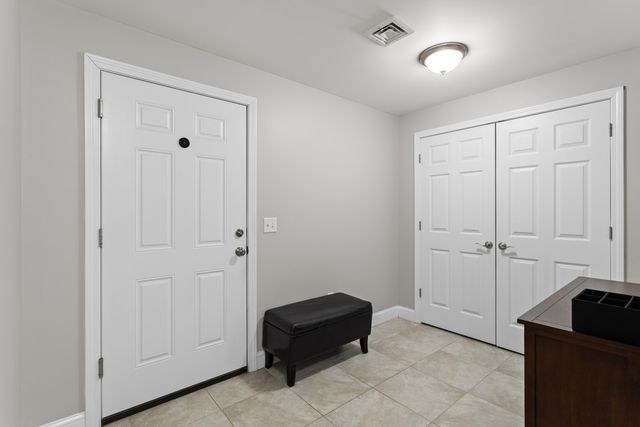 9 Maple Avenue, Goffstown, NH 03045