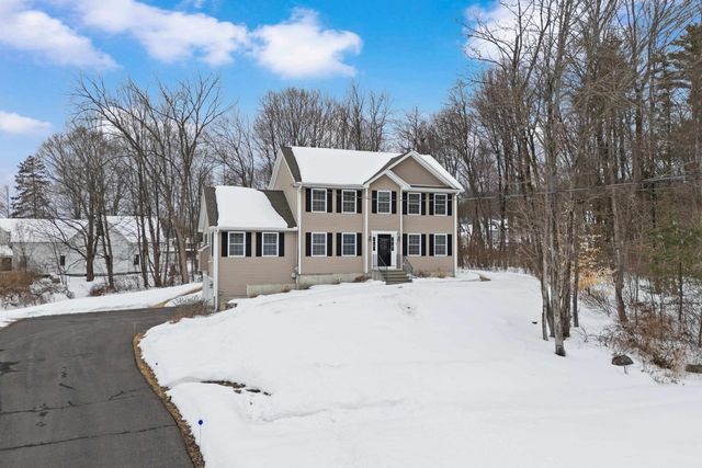 9 Maple Avenue, Goffstown, NH 03045