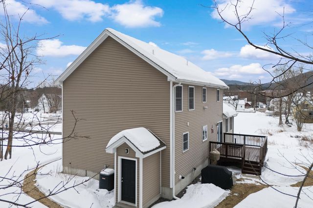 9 Maple Avenue, Goffstown, NH 03045