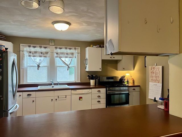 1113 Ruger Avenue, Janesville, WI 53545