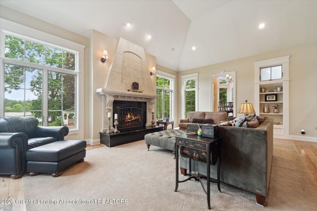 2 Locust Lane, Lansing, MI 48911