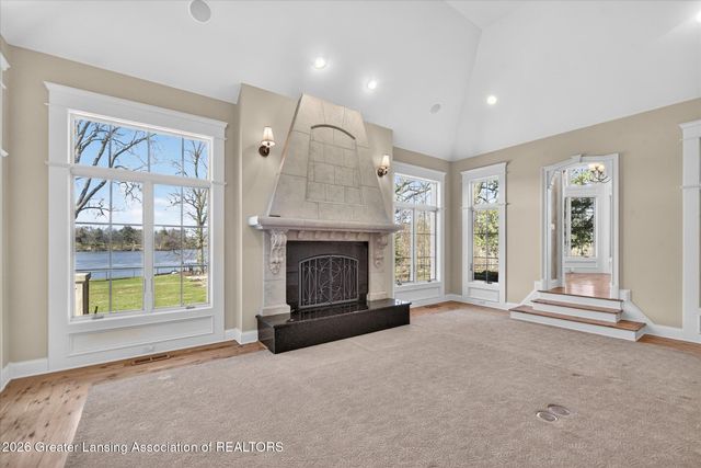 2 Locust Lane, Lansing, MI 48911