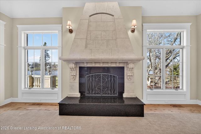 2 Locust Lane, Lansing, MI 48911