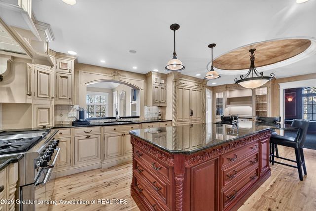 2 Locust Lane, Lansing, MI 48911