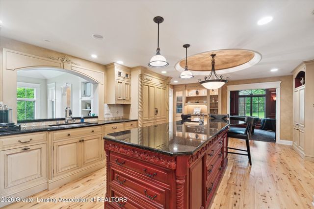 2 Locust Lane, Lansing, MI 48911