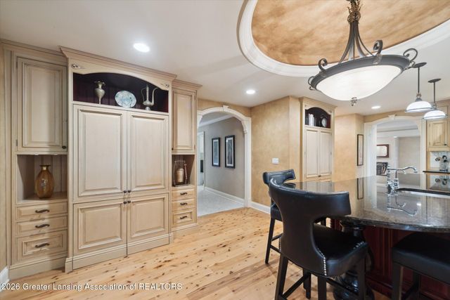 2 Locust Lane, Lansing, MI 48911