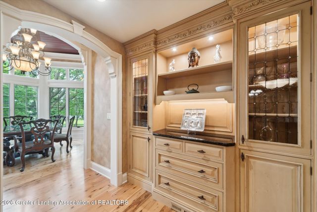 2 Locust Lane, Lansing, MI 48911