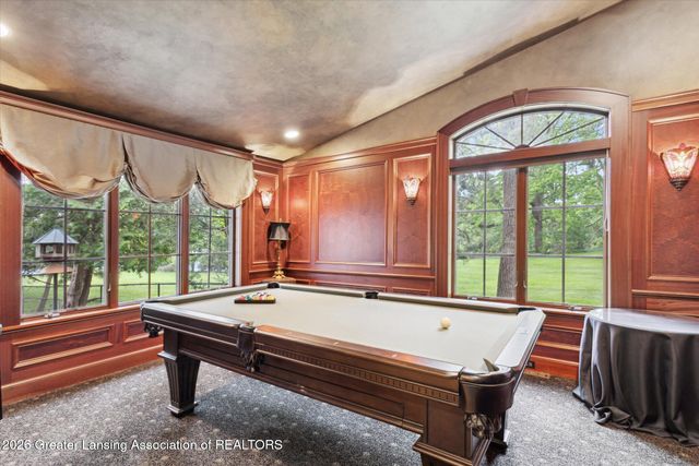 2 Locust Lane, Lansing, MI 48911