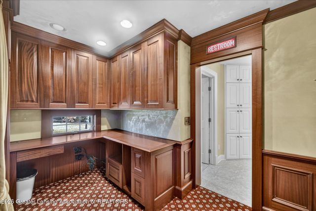 2 Locust Lane, Lansing, MI 48911