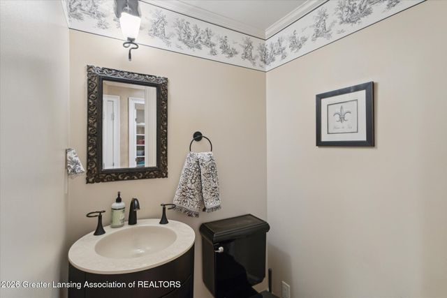 2 Locust Lane, Lansing, MI 48911