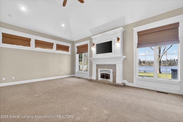 2 Locust Lane, Lansing, MI 48911