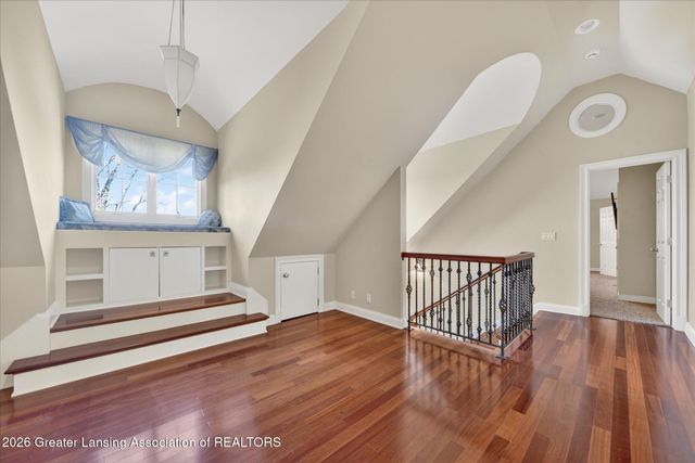 2 Locust Lane, Lansing, MI 48911