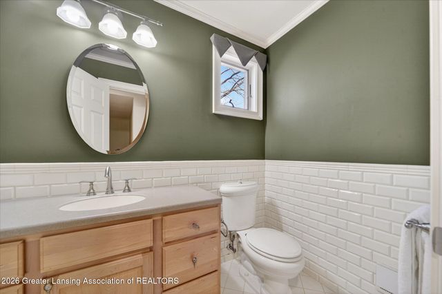 2 Locust Lane, Lansing, MI 48911