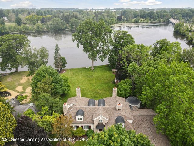 2 Locust Lane, Lansing, MI 48911