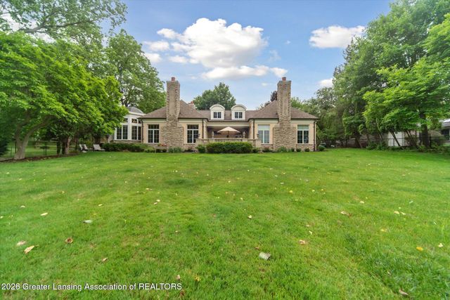 2 Locust Lane, Lansing, MI 48911