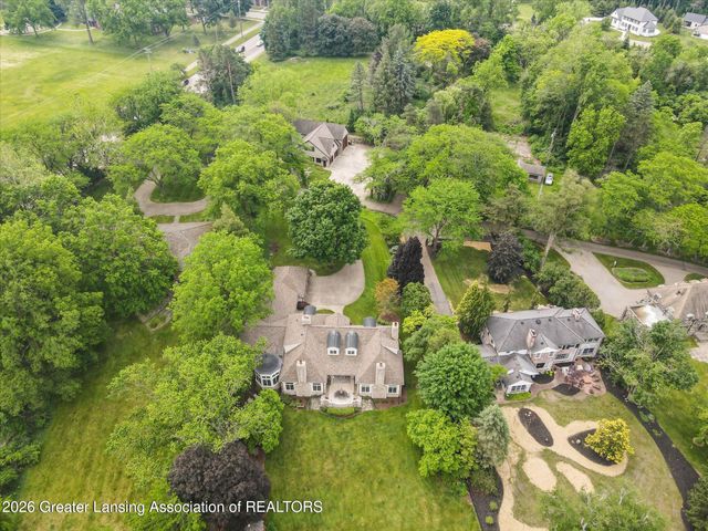 2 Locust Lane, Lansing, MI 48911