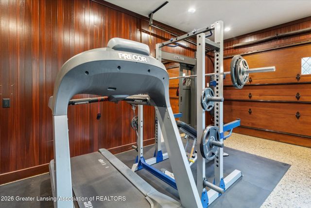 2 Locust Lane, Lansing, MI 48911