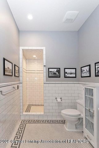 2 Locust Lane, Lansing, MI 48911