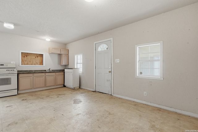 2139 TEXAS AVE, San Antonio, TX 78228