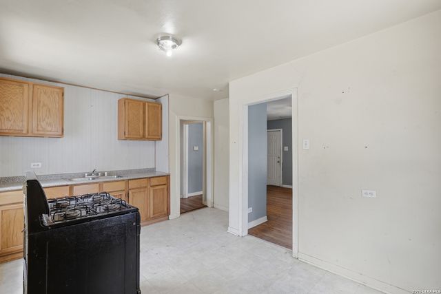 2139 TEXAS AVE, San Antonio, TX 78228