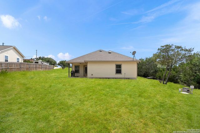 1355 Lasso, Canyon Lake, TX 78133