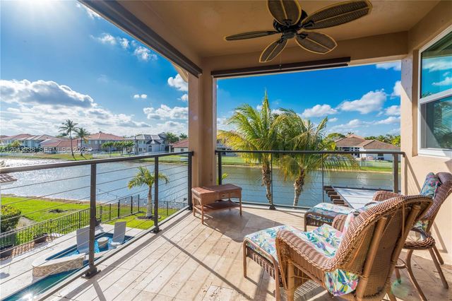 3240 SW 190th Ave, Miramar, FL 33029
