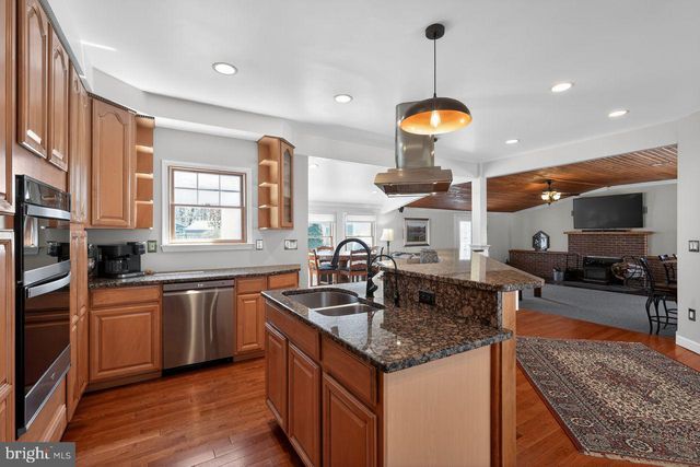 21 MILL RD, Shamong, NJ 08088