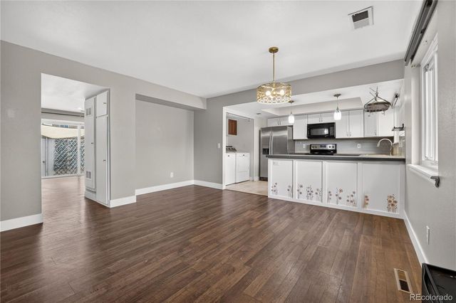 9070 E Lehigh Avenue, Denver, CO 80237