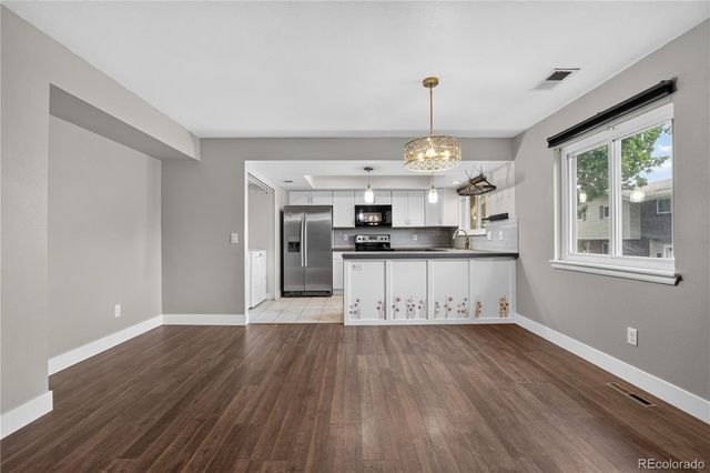 9070 E Lehigh Avenue, Denver, CO 80237