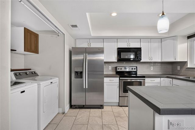 9070 E Lehigh Avenue, Denver, CO 80237