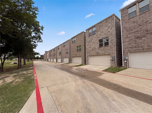 217 Cassandra Court, Euless, TX 76040