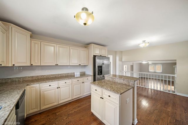 18800 Dickens Drive, Mokena, IL 60448