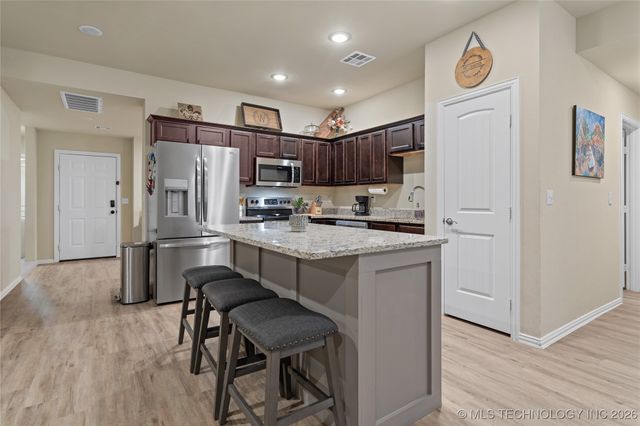 1006 Indian Plains Road, Ardmore, OK 73401