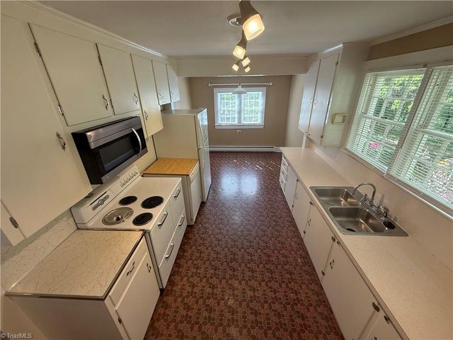 159 Stanton Drive, Winston-salem, NC 27106