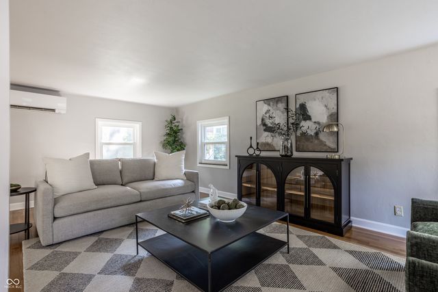 5705 Crestview Avenue, Indianapolis, IN 46220