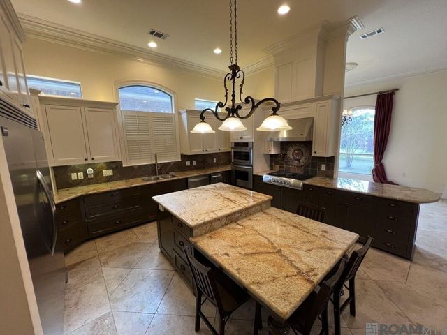 17703 Shady Creek Ave, Baton Rouge, LA 70816