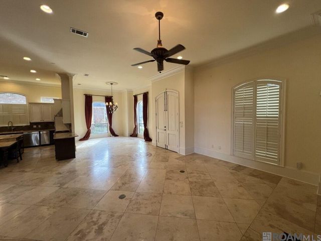 17703 Shady Creek Ave, Baton Rouge, LA 70816