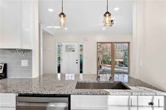 2918 Highland SE Drive, Smyrna, GA 30080