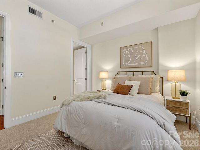 4620 Piedmont Row Drive 408, Charlotte, NC 28210