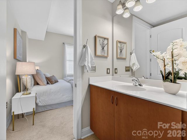 4620 Piedmont Row Drive 408, Charlotte, NC 28210