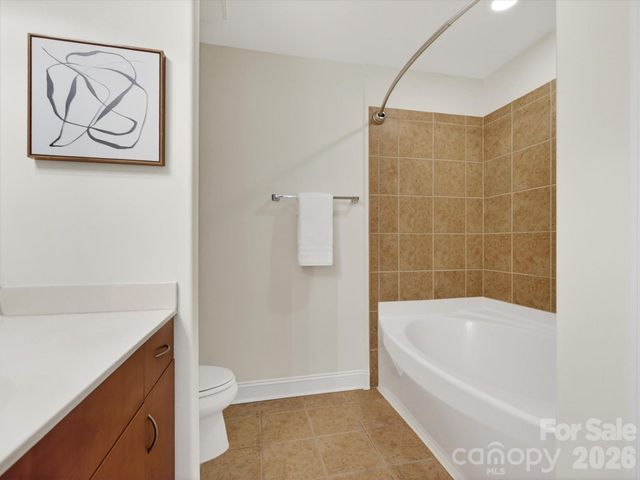 4620 Piedmont Row Drive 408, Charlotte, NC 28210