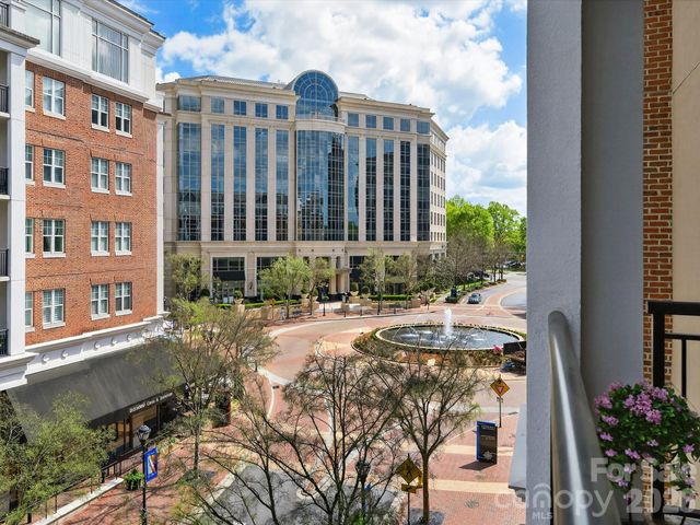 4620 Piedmont Row Drive 408, Charlotte, NC 28210