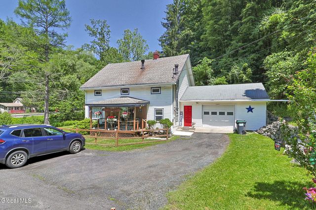 1440 Blue Factory Hill Road, Brunswick, NY 12052